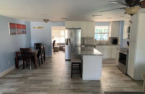 Apollo Beach House | Peaceful 3 bedroom home with pool.