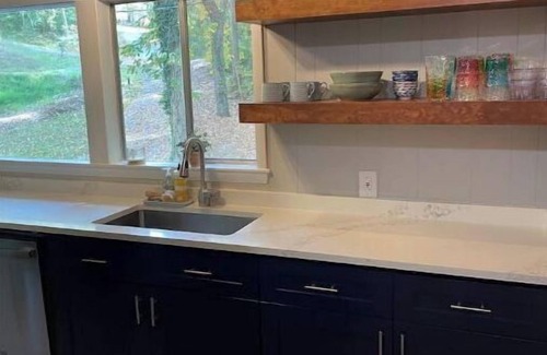 Dawsonville House | Peaceful 3 bedroom lakehouse w/private wooded lot.