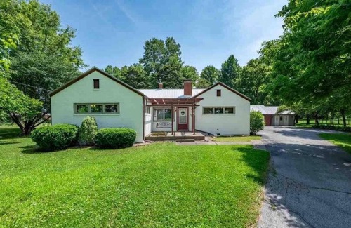 Terre Haute House | Peaceful 3 bedroom house in Terre Haute by I70