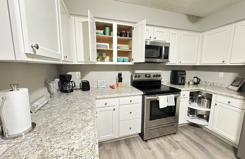 Summit Station Bed & Breakfast | Peaceful 4-bedroom house in charming Columbus