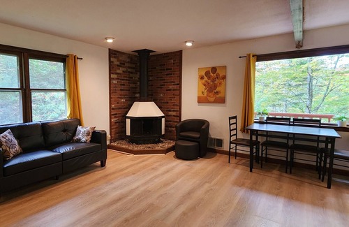 Pittsfield House | Peaceful 4BR Home in the Forest Near Killington Ski Resort