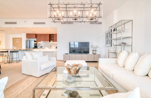 Dubai Apartment | Peaceful 4BR Penthouse w/Assistant’s Room at Le Pont Jumeirah by Deluxe Holiday Homes