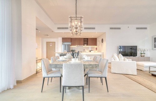 Dubai Apartment | Peaceful 4BR Penthouse w/Assistant’s Room at Le Pont Jumeirah by Deluxe Holiday Homes