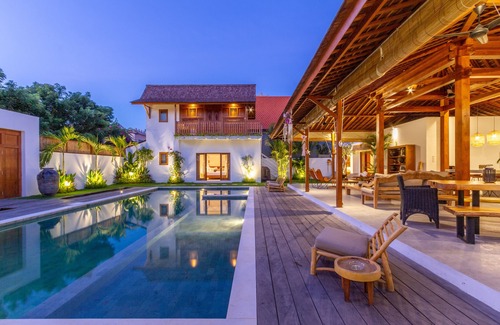 Batubelig Villa | Peaceful 5 BR Pool Villa in the ❤ of Seminyak