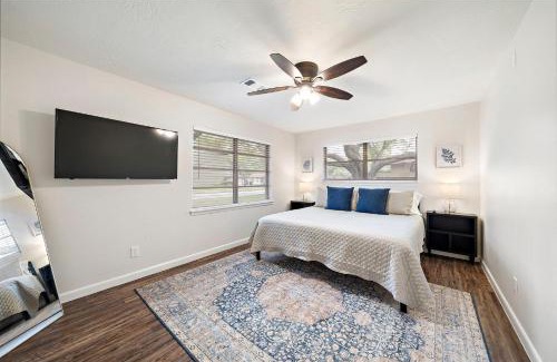 Baytown House | Peaceful Abode in Convenient Baytown Location