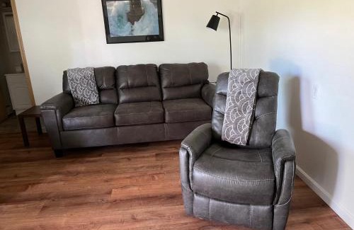 Kalifornsky Apartment | Peaceful Acres Triplex One - Lighthouse Inn - Soldotna, Alaska