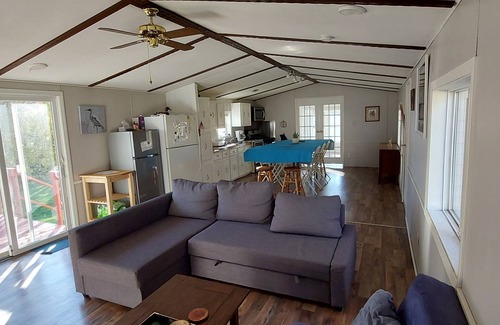 Dassel Cabin | Peaceful and comfortable lake cabin on Wolf lake