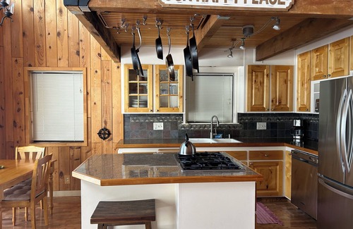 Arnold Cabin | Peaceful and Cozy 3-bedroom cabin in superb Arnold with WiFi