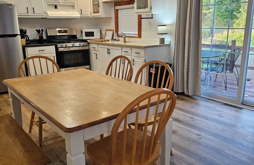 Bangor House | Peaceful and cozy newly remodeled mobile home, just 10 miles from South Haven!