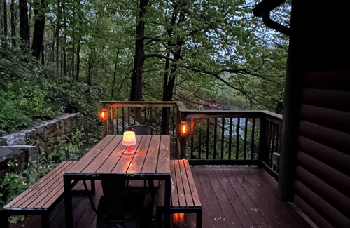 Mahopac Cabin | Peaceful and historic woodland cabin