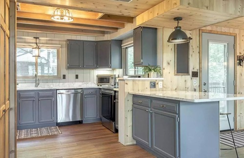 Innsbrook Ski Chalet | Peaceful and Private Lake Side Chalet in Gated Innsbrook Community