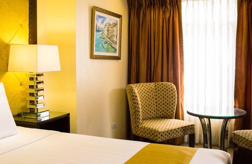 Diliman Hotel | Peaceful and Relaxing Roma (Junior Suite)