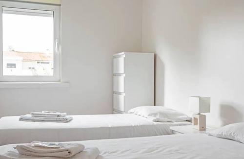 Olivais Apartment | Peaceful and Serene 3 Bedroom Apartment in Lisbon