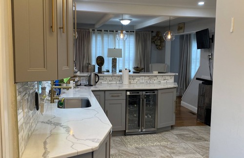 Bellmore House | Peaceful and Tranquil Stay at House of Essence II, nestled in North Bellmore