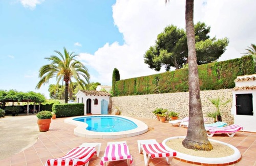 Fustera Villa | Peaceful and traditional 4 bed villa with gardens