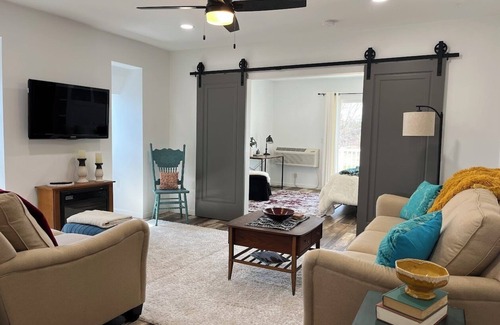 Marshfield Condo | Peaceful and updated guesthouse located in the central Wisconsin countryside