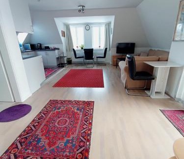 Blankenese Apartment | Peaceful Apartment-3 Zi, Loggia & Garden in Blankenese