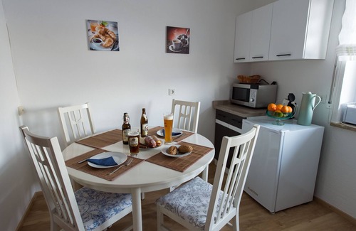 Burggen House | Peaceful Apartment with Sauna