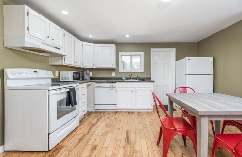 Bangor House | Peaceful Bangor Getaway | Clean & Cozy 2BR Home