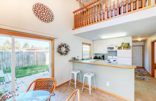 Nehalem House | Peaceful Bayside Sanctuary