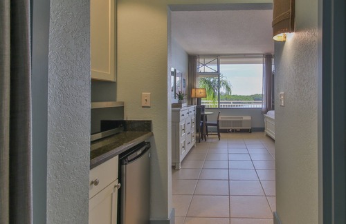 Ruskin Condo | Peaceful Beach Getaway~ GORGEOUS 2nd Floor WATER VIEW ~ END UNIT~ NEWLY UPDATED