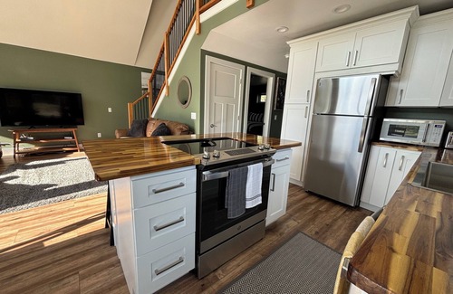 Florence Cottage | Peaceful, beautiful, cozy new cottage set on forested property. Gorgeous views!