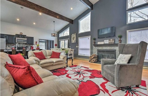 Bushkill House | Peaceful & Beautiful Home away from Home