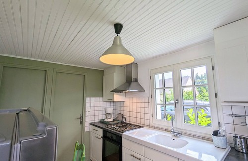 Brives Cottage | Peaceful Berry retreat with garden and fireplace