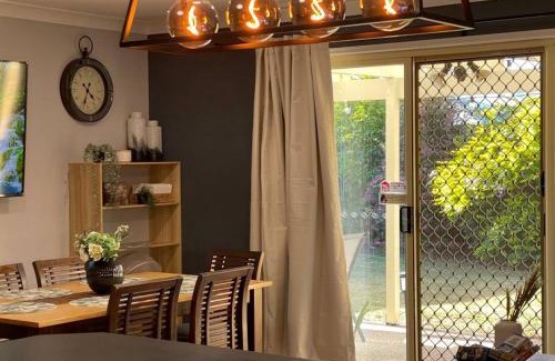 North Lakes House | Peaceful Brand New Holiday house in North Lakes