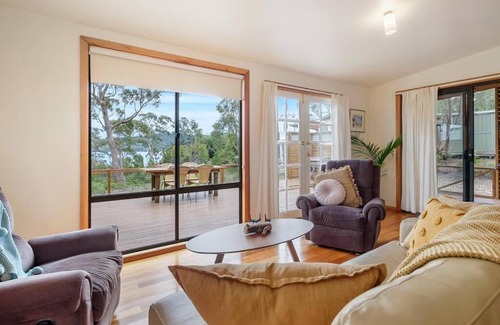 Dennes Point House | Peaceful Bruny Island Shack