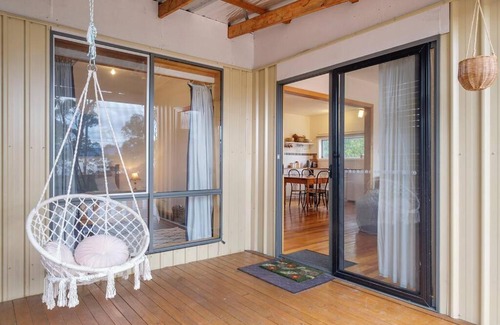 Dennes Point House | Peaceful Bruny Island Shack