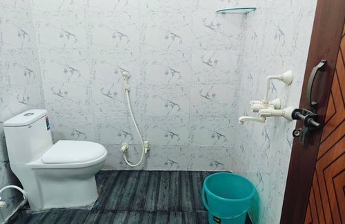 Mohangarh Bed & Breakfast | Peaceful Budget Stay | Near IIM Road