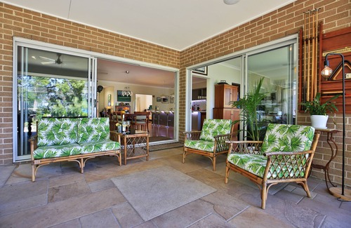 Coledale House | Peaceful Bush Setting minutes from beach.