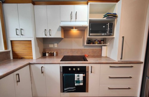 Invercargill House | Peaceful by the Park