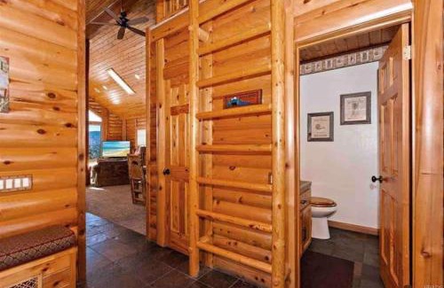 Whispering Forest House | Peaceful Cabin Home with Breathtaking View!