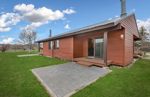 Clark Cabin | Peaceful cabin near fly-fishing, hiking, cycling, and beautiful views.