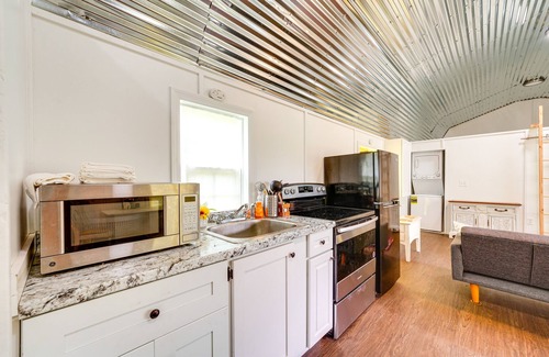 Gordonville Cabin | Peaceful Cabin Near Lake Texoma w/Fire Pit!
