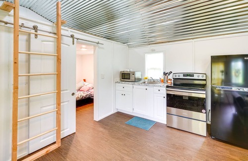 Gordonville Cabin | Peaceful Cabin Near Lake Texoma w/Fire Pit!