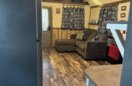 Bates Cabin | Peaceful cabin retreat to enjoy all the quiet & beauty nature has to offer.