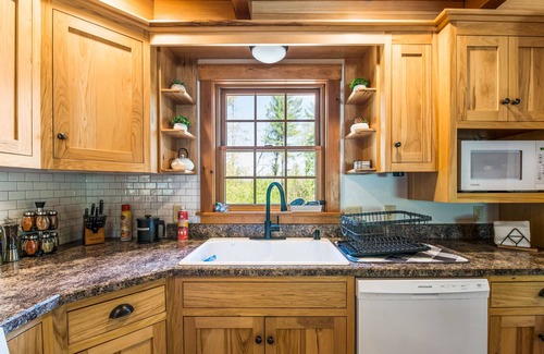 Guild Cabin | Peaceful cabin w/patio-firepit near lake Sunapee