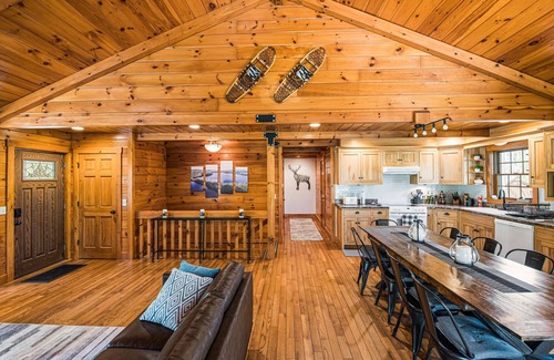 Guild Cabin | Peaceful cabin w/patio-firepit near lake Sunapee