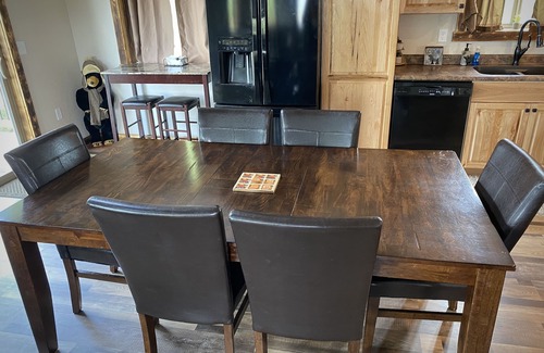 Custer Cabin | Peaceful Cabin with Beautiful Mountain Views