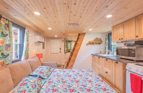 Heidelberg House | Peaceful cabin with hot tub, games, near river