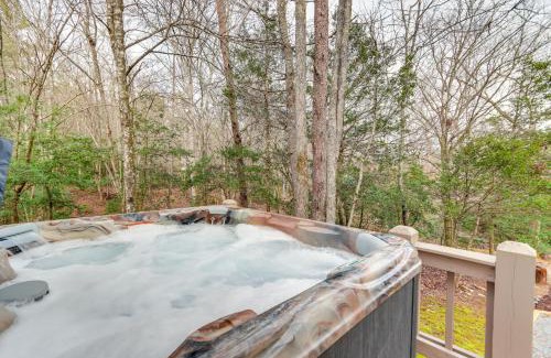 Epworth House | Peaceful Cabin with Hot Tub 11 Mi to Blue Ridge!