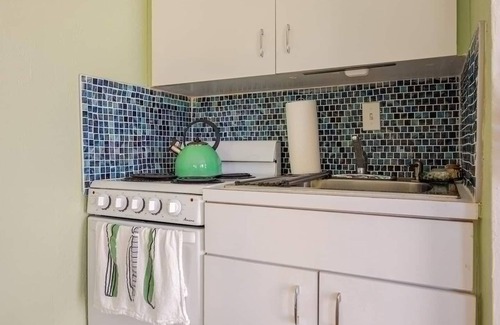 Royal Poinciana Apartment | Peaceful Casita Florida With Free Parking