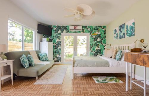 Royal Poinciana House | Peaceful Casita Near Hollywood Beach & Essentials