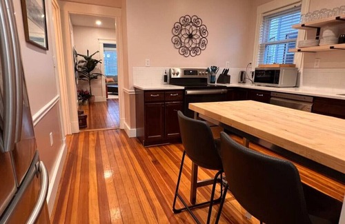 Everett House | PEACEFUL CHARM - Humble Luxury minutes from Boston, Beach & Casino