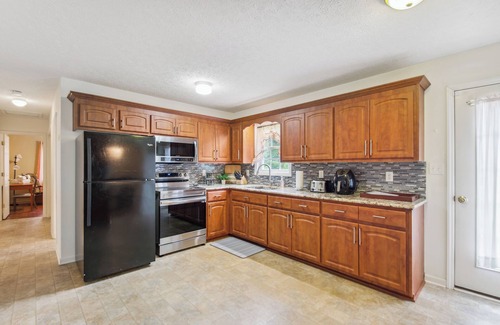 Chatham House | Peaceful Chatham Home w/Grill & Deck