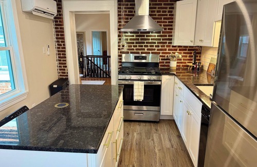 Downtown Wilmington Apartment | Peaceful City Retreat - 2BR w/Vintage Charm