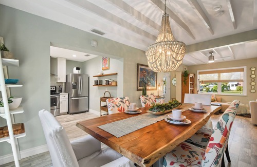 Indian Beach Sapphire Shores House | Peaceful Coastal Retreat – 3BR Home with Pool Near Sarasota Bay